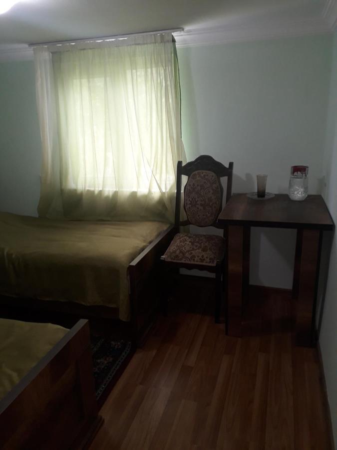 Nunu'S Guesthouse Tskaltubo Luaran gambar