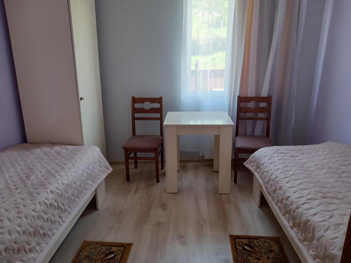Nunu'S Guesthouse Tskaltubo Luaran gambar