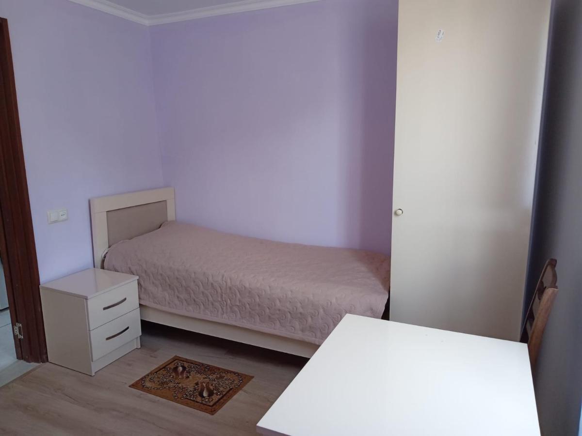 Nunu'S Guesthouse Tskaltubo Luaran gambar