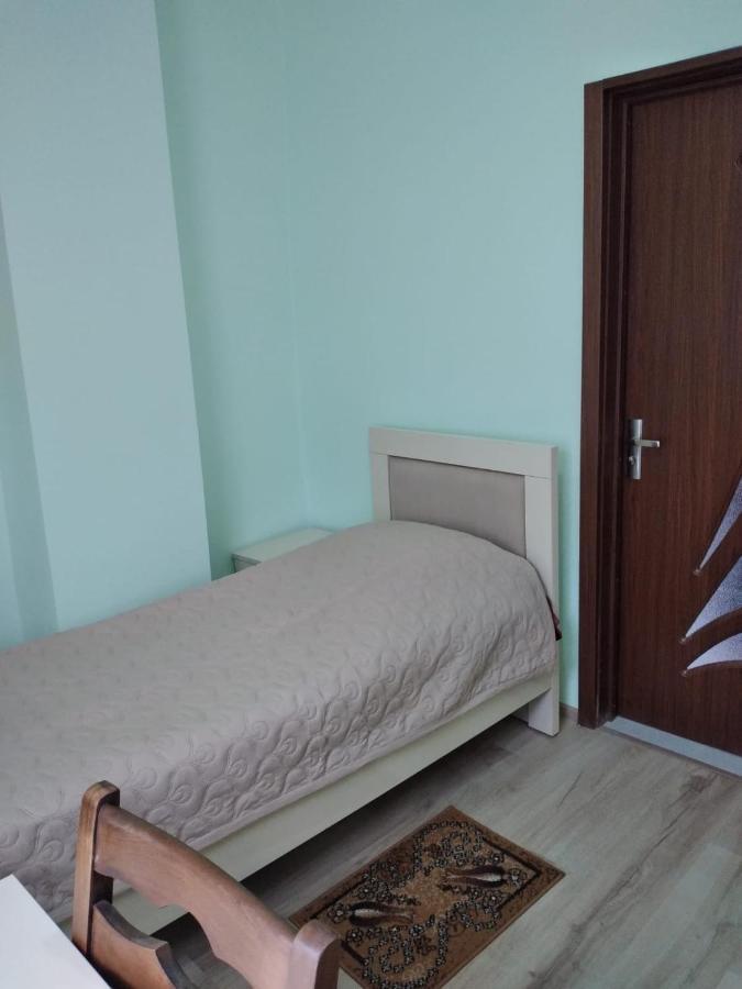 Nunu'S Guesthouse Tskaltubo Luaran gambar
