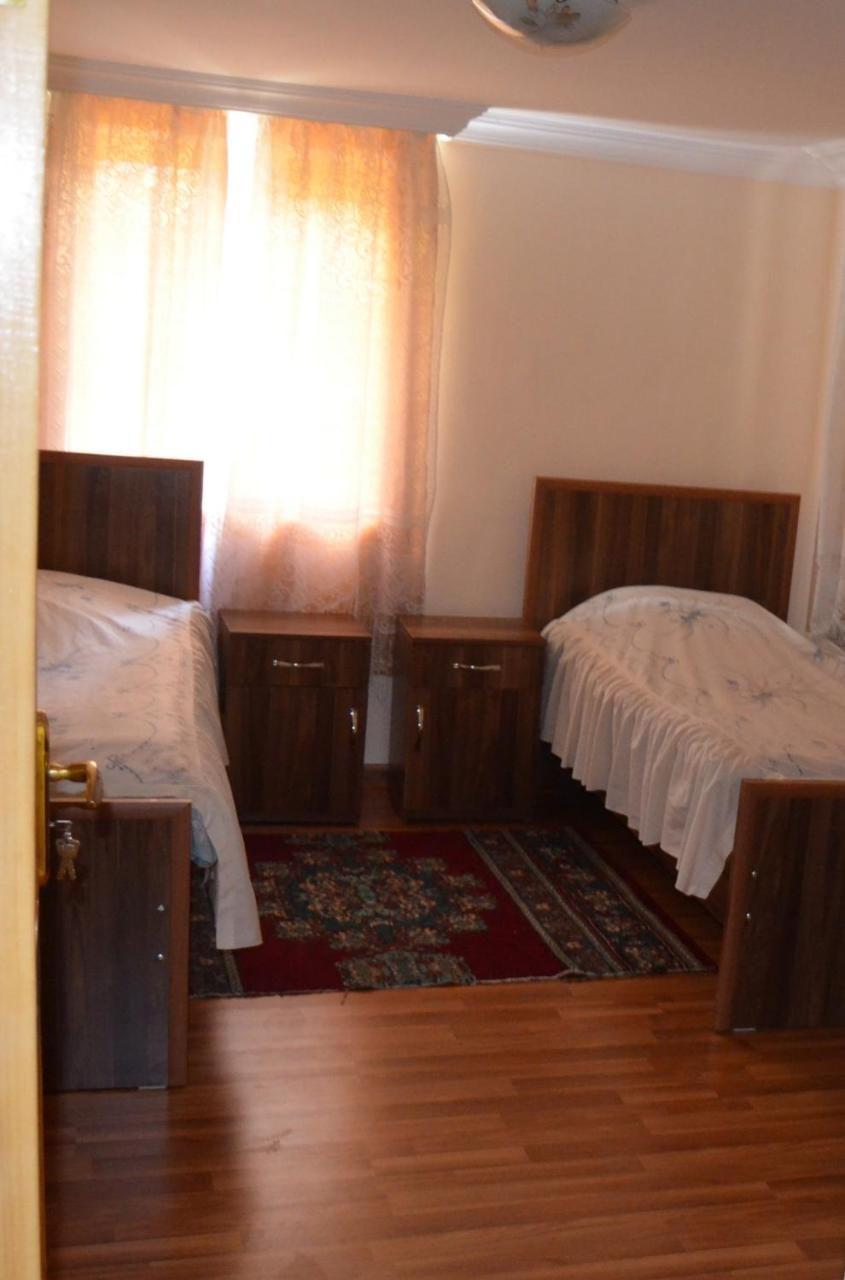 Nunu'S Guesthouse Tskaltubo Luaran gambar