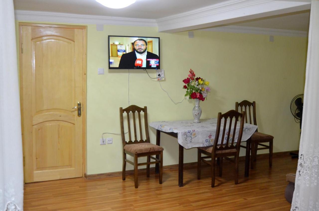 Nunu'S Guesthouse Tskaltubo Luaran gambar
